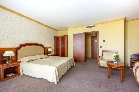 Romance & Family Suites - 87