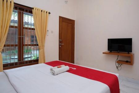 Omah Tentrem Syariah Guest House - 18