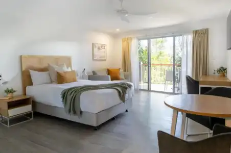 Noosa Heads Motel - 2