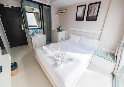 Serenotel Pattaya Beach Front - 49
