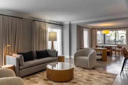 The Waterfront Beach Resort, A Hilton - 284