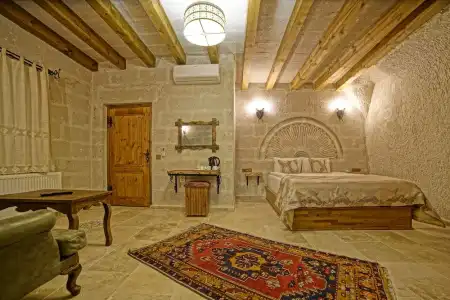 Risus Cave Suites - 26