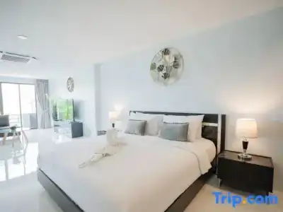 Club Bamboo Boutique Patong Beach Resort - 227