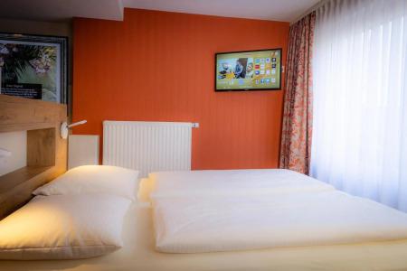 Azenberg Stuttgart, Sure Collection by BW - 33