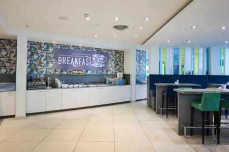 Premier Inn Wurzburg - 21