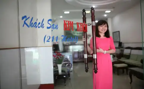 Kim Khoi - 18
