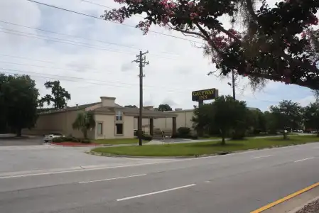 Gateway Inn Savannah - 10