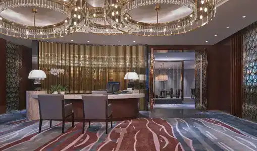Hilton - 38