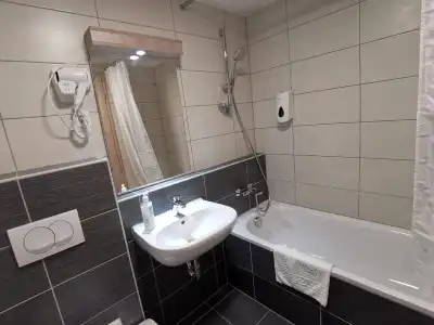 Corvin Holiday Apartment - 8