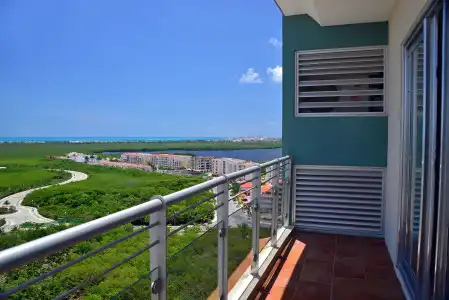 Krystal Urban Cancun & Beach Club - 7