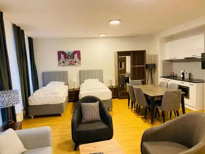 Akomo Bern - 3