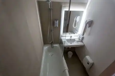 ibis Styles Clermont Ferrand Sud La Pardieu - 8