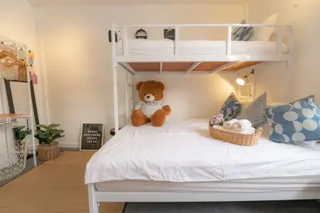 Oon Poshtel - 41