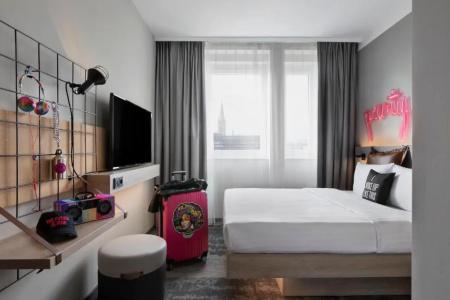 Moxy Duesseldorf City - 33