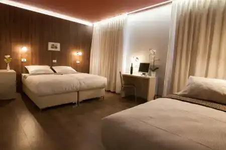 Center - 3
