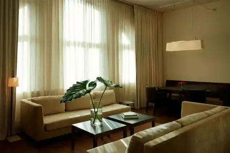 The Mercer - 30