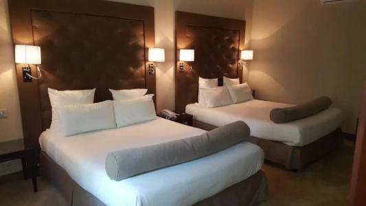 Hôtel Saint Cyr Etoile - 62