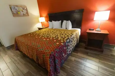 Econo Lodge Inn & Suites Fulton - Rockport - 35