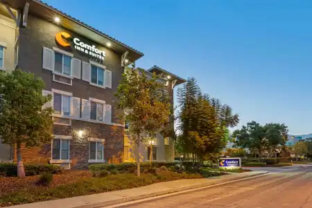 Comfort Inn & Suites near Ontario Airport - 0