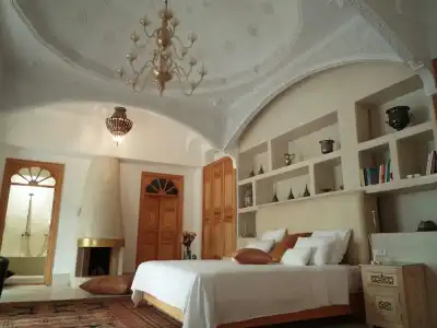 Riad Azahar - 83