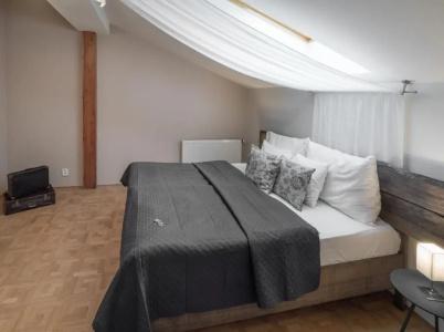 6 Continents Apartments by Adrez Living - 40