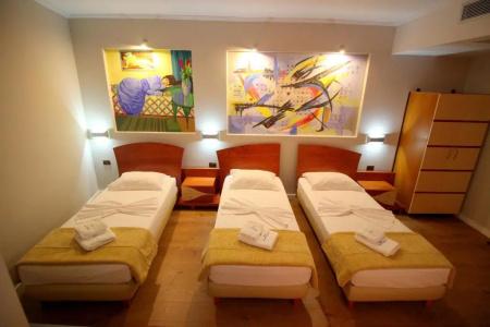 Saranda International - 22