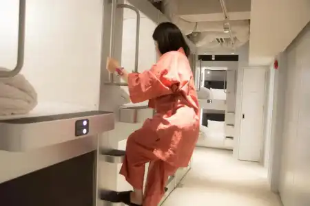Akihabara BAY - Caters to Women - 18