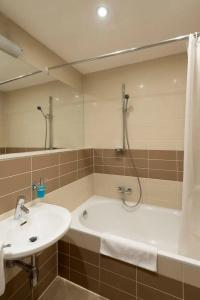 ApartAngel - 11