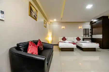 Gold Airport Suites - 55