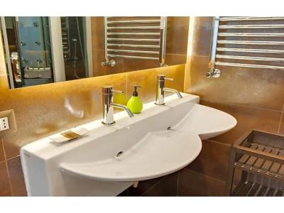 Lh Royal Suites - 44