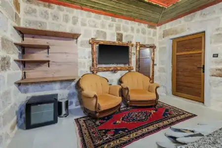 Kayatas Cave Suites - 93