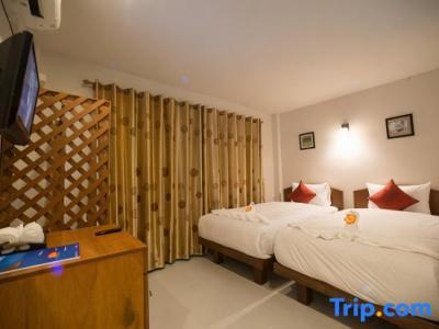 Srichada Khaolak - 107
