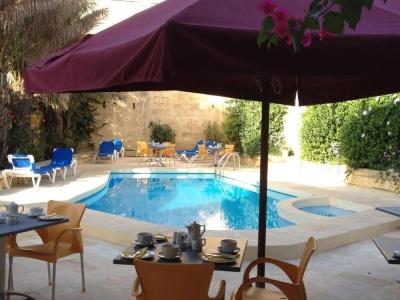 Maria's B&B - 18