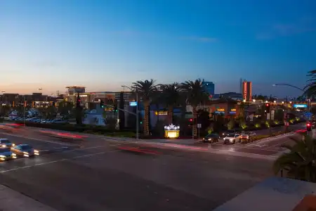 SpringHill Suites by Marriott Huntington Beach Orange County - 10