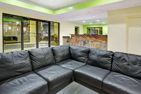 Ocean Breeze Inn - 1