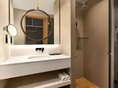 Mercure Dubai Gold District - 33