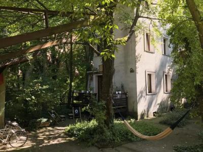 Garden House Apartments - 11
