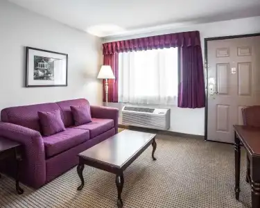 Quality Inn Grand Suites Bellingham - 48