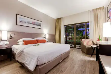 Deevana Plaza Phuket - 2