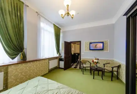 Franz&Restaurant - 2