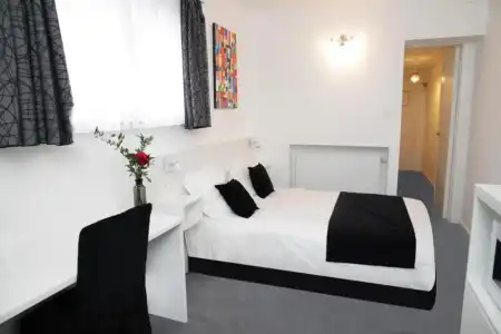 Hôtel Satellite - 38