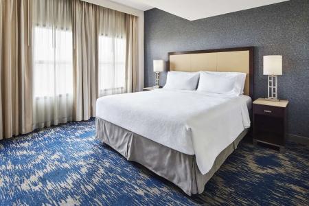 Embassy Suites by Hilton Alexandria Old Town - 39