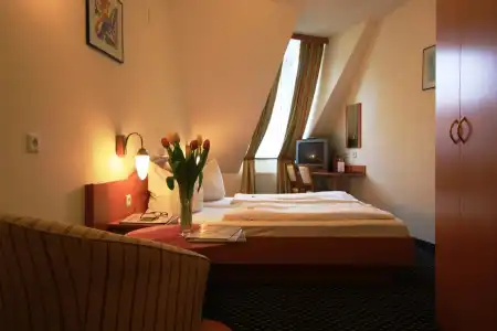 SUITE 900m ZUR OPER - 21