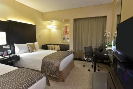 Crowne Plaza - 71