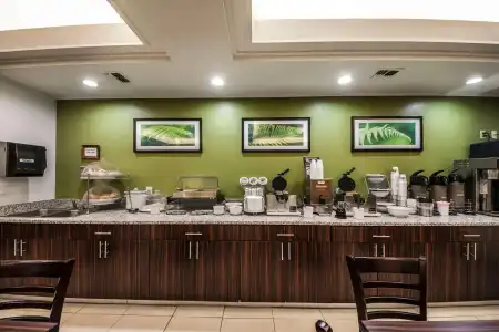 Sleep Inn & Suites Tulsa Central I-44 - 13