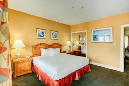 Turtle Cay Resort - 102