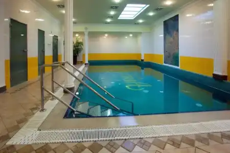 ASTORIA & Medical Spa - 16