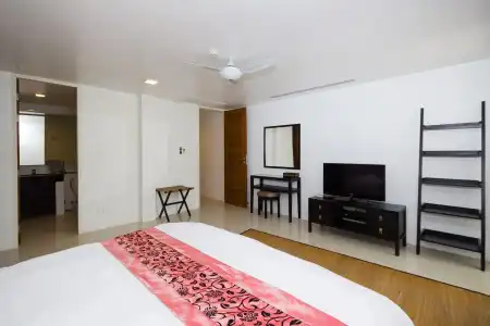 Jirana Patong - 41