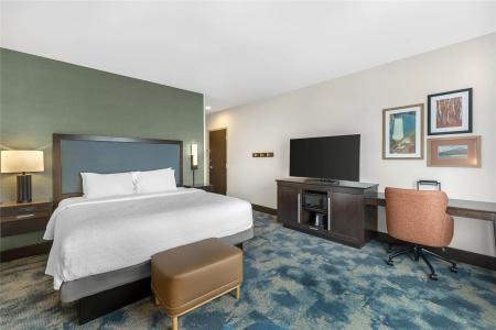 Hampton Inn & Suites Bend - 38
