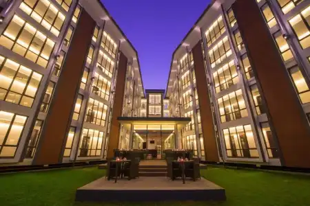 Vivanta Colombo, Airport Garden - 0